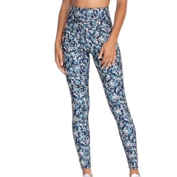 Johnny Was Calme 2X Workout Set Endurance High Waist/Removable cups bra - Picture 5 of 9